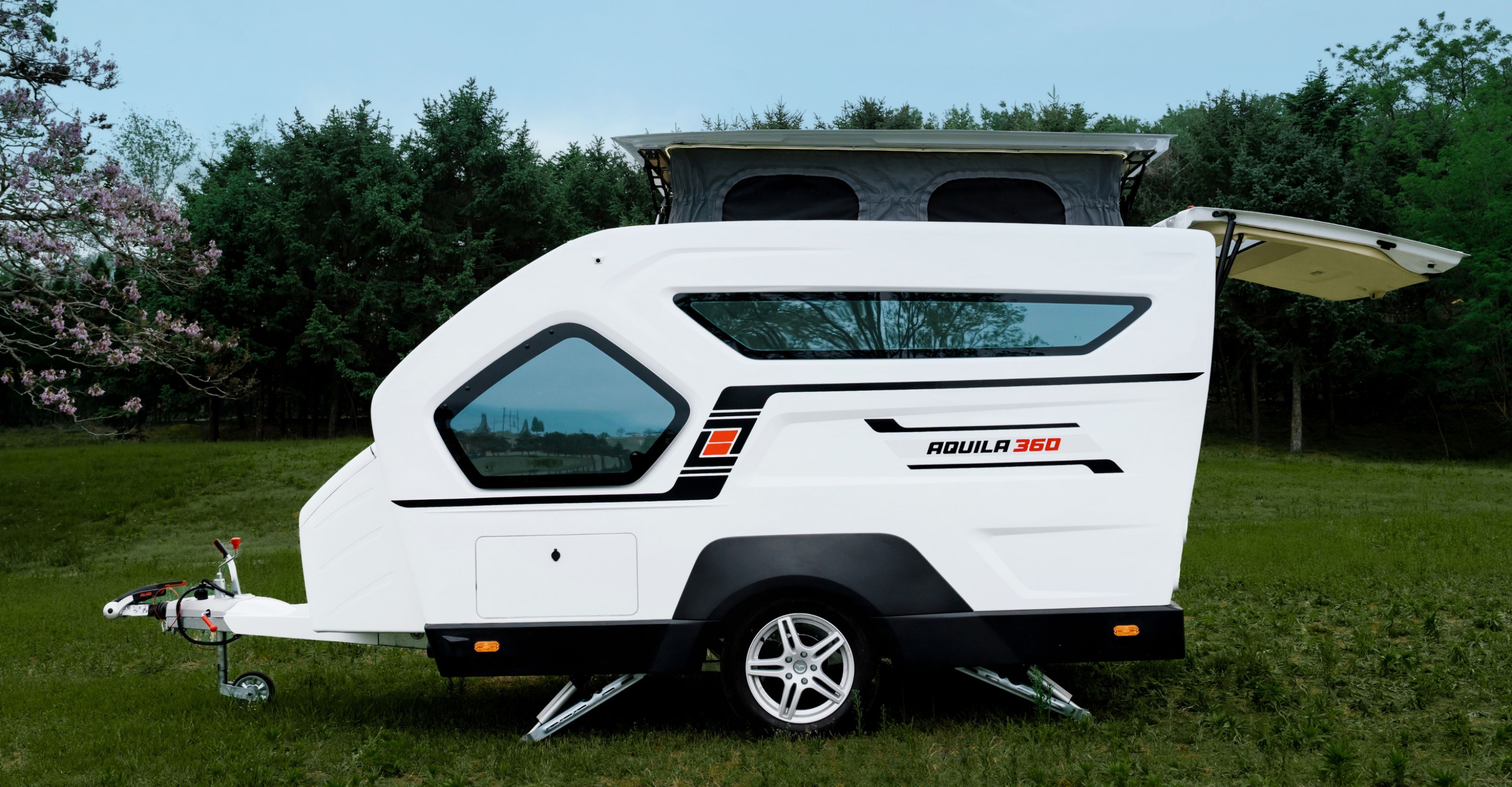 Aquila-360_exterior-1