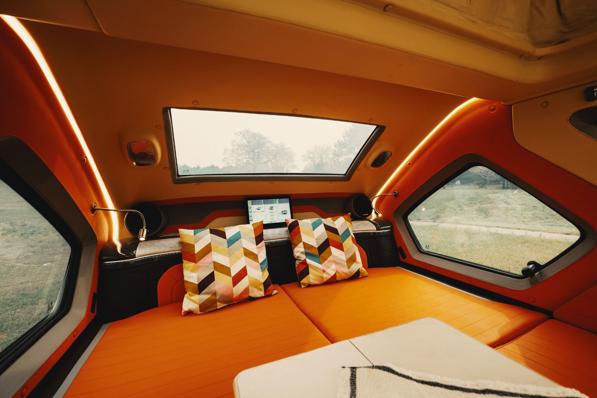 Aquila-360_interior-3